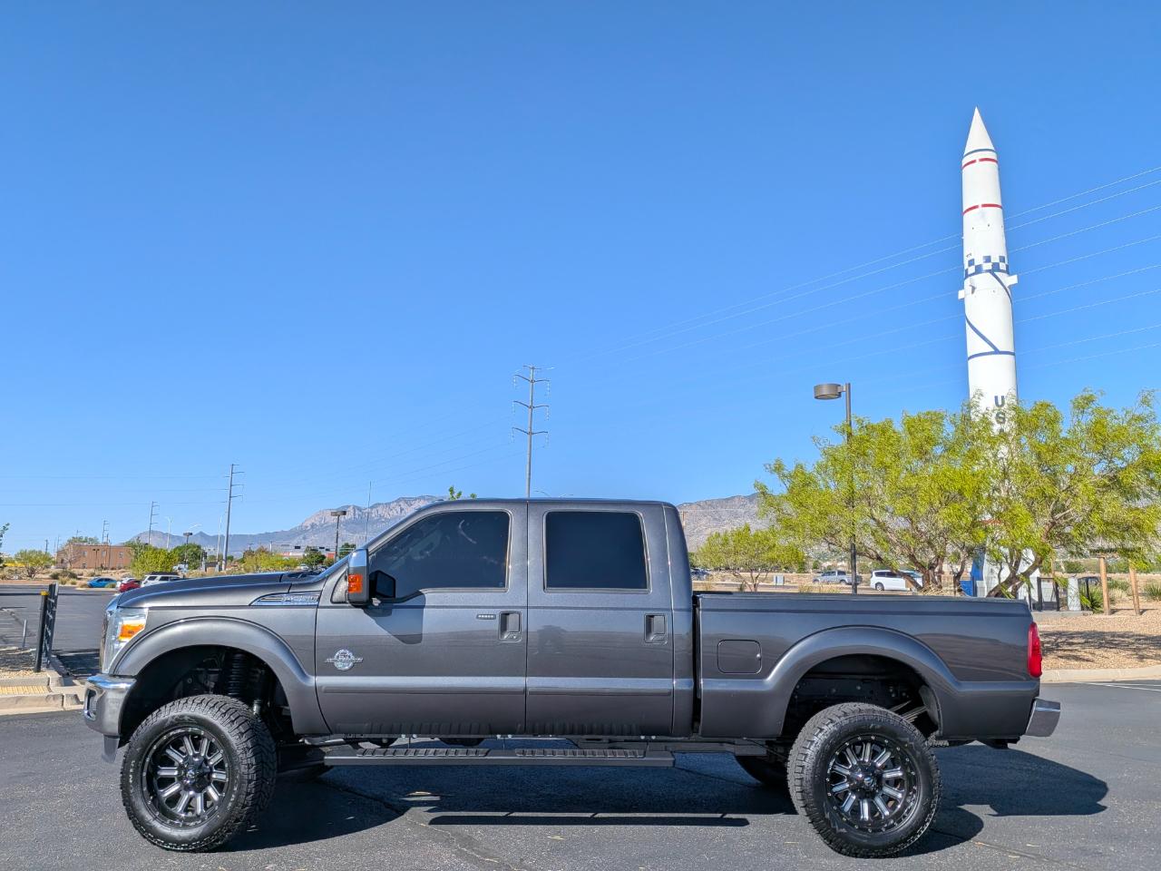 Ford F-250 SD XLT Crew Cab 4WD 2016