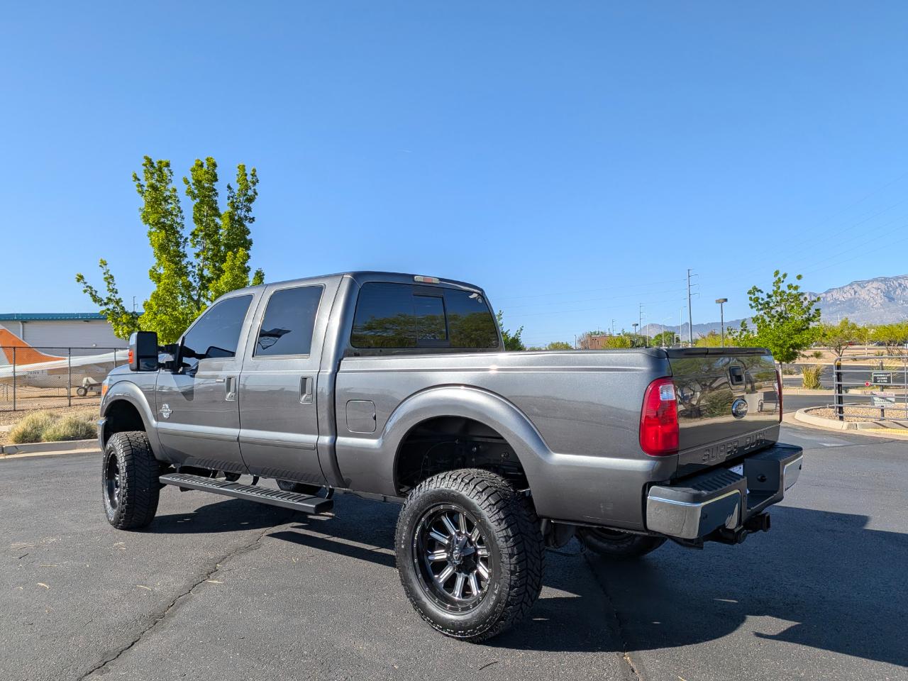 Ford F-250 SD XLT Crew Cab 4WD 2016