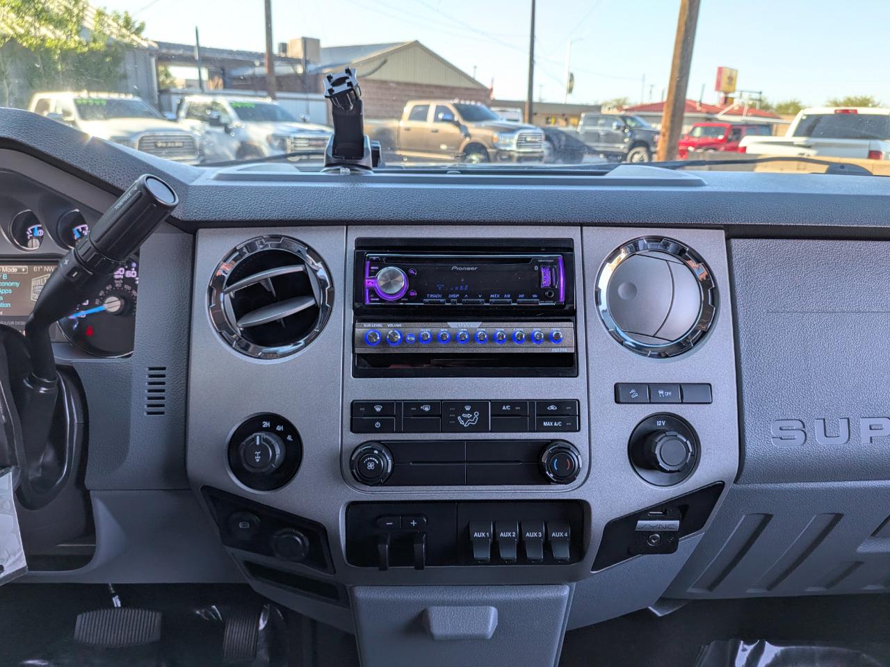 Ford F-250 SD XLT Crew Cab 4WD 2016