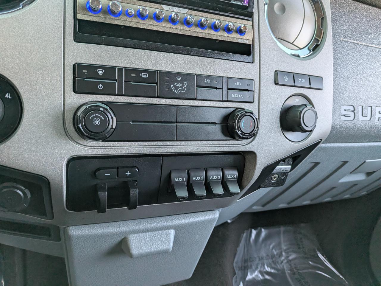 Ford F-250 SD XLT Crew Cab 4WD 2016