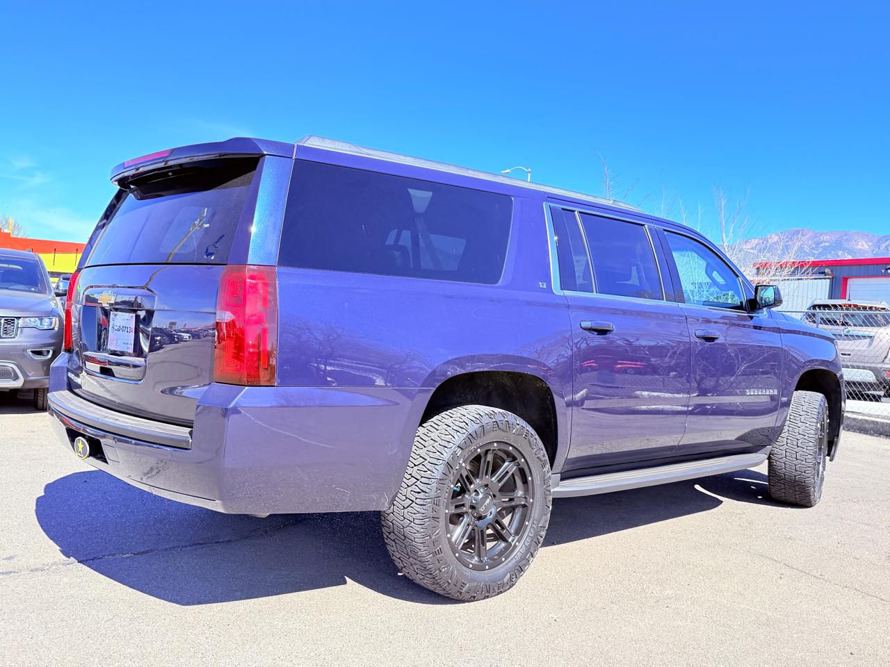 Chevrolet Suburban LT 4WD 2019