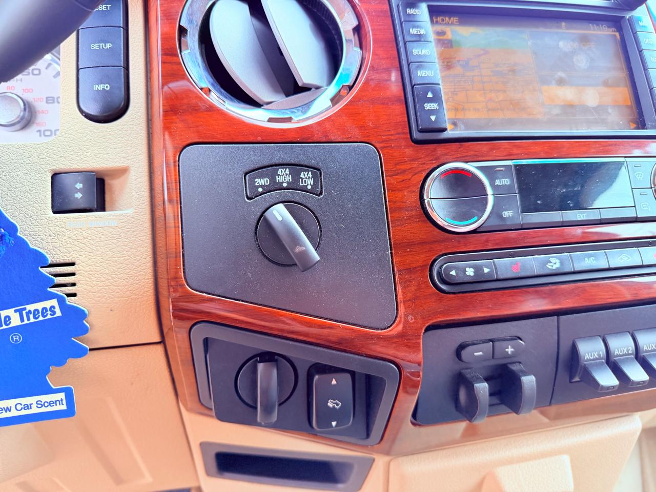 Ford F-350 SD Cabela Crew Cab 4WD 2010