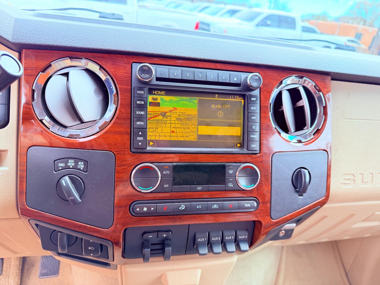 Ford F-350 SD Cabela Crew Cab 4WD 2010