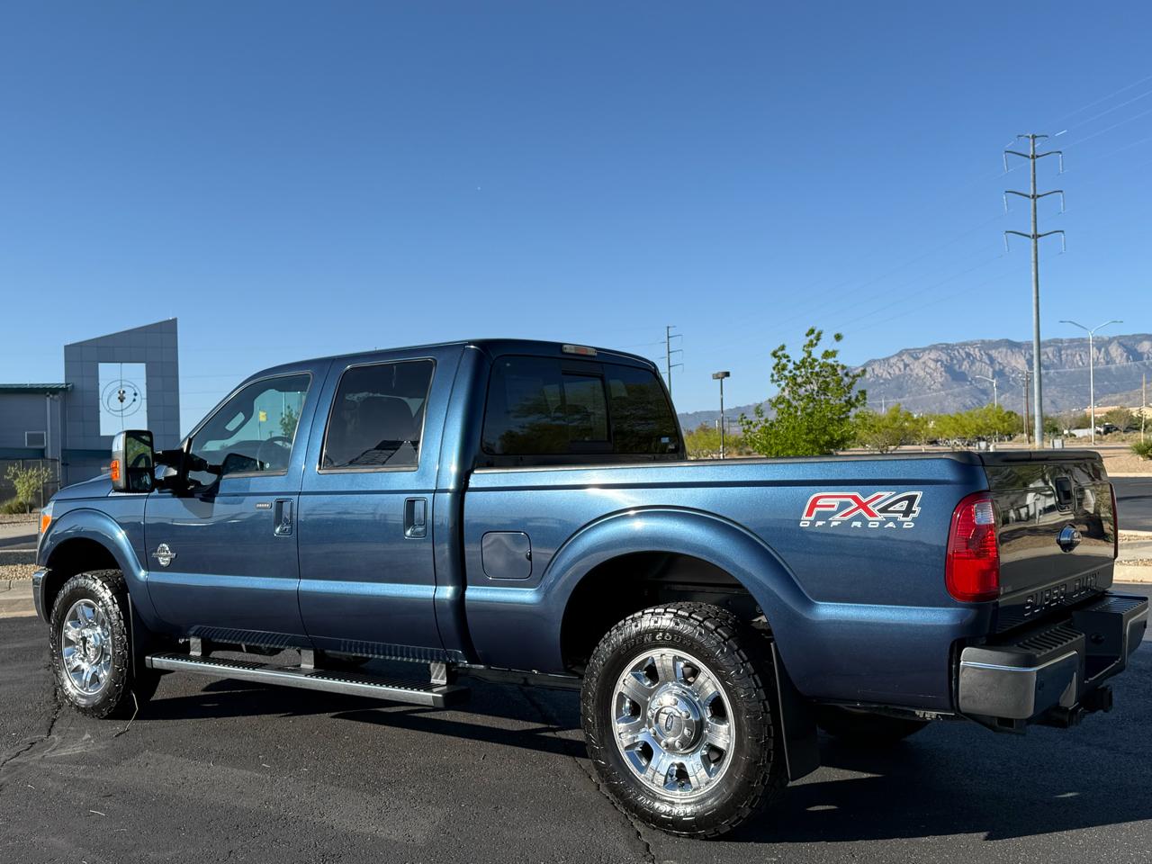 Ford F-250 SD Lariat Crew Cab 4WD 2016