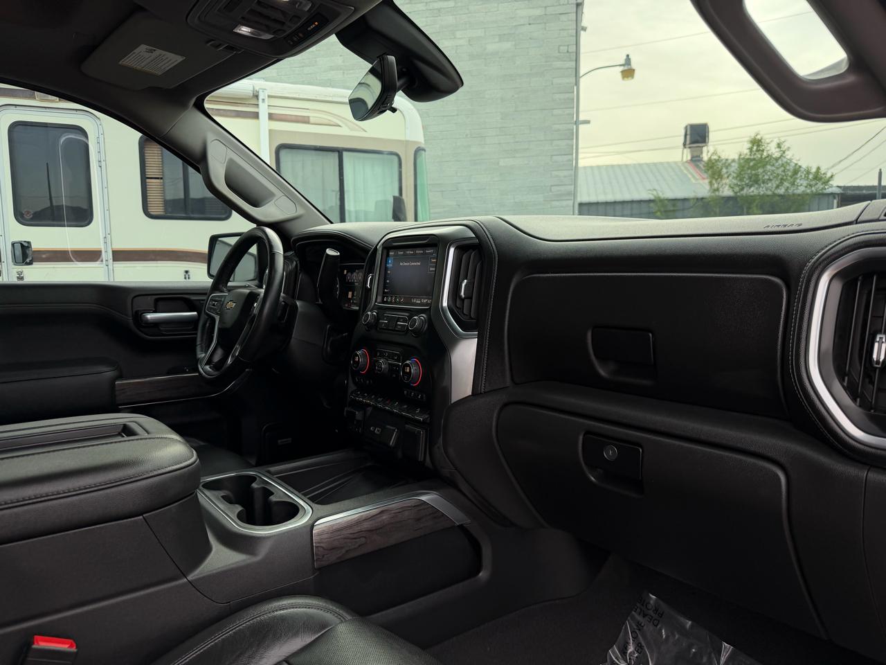 Chevrolet Silverado 1500 4WD Crew Cab 147" LTZ 2020