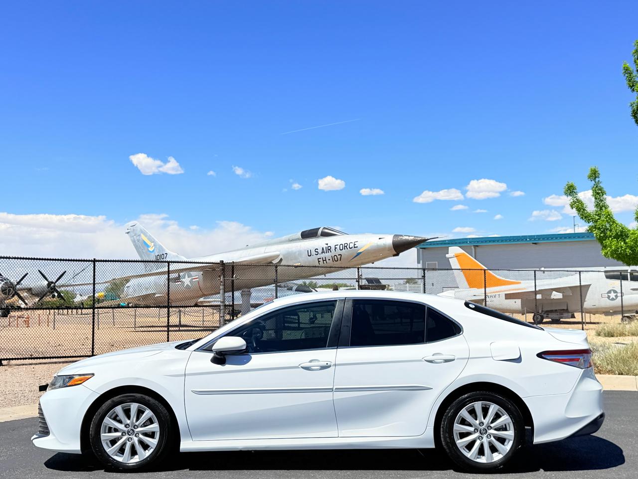 Toyota Camry XLE Auto (Natl) 2019