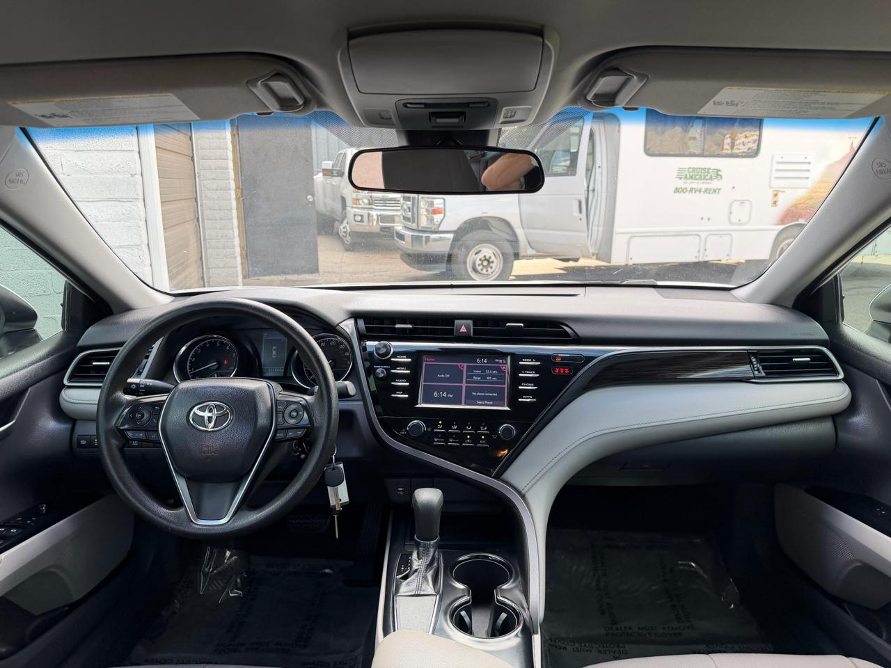 Toyota Camry XLE Auto (Natl) 2019