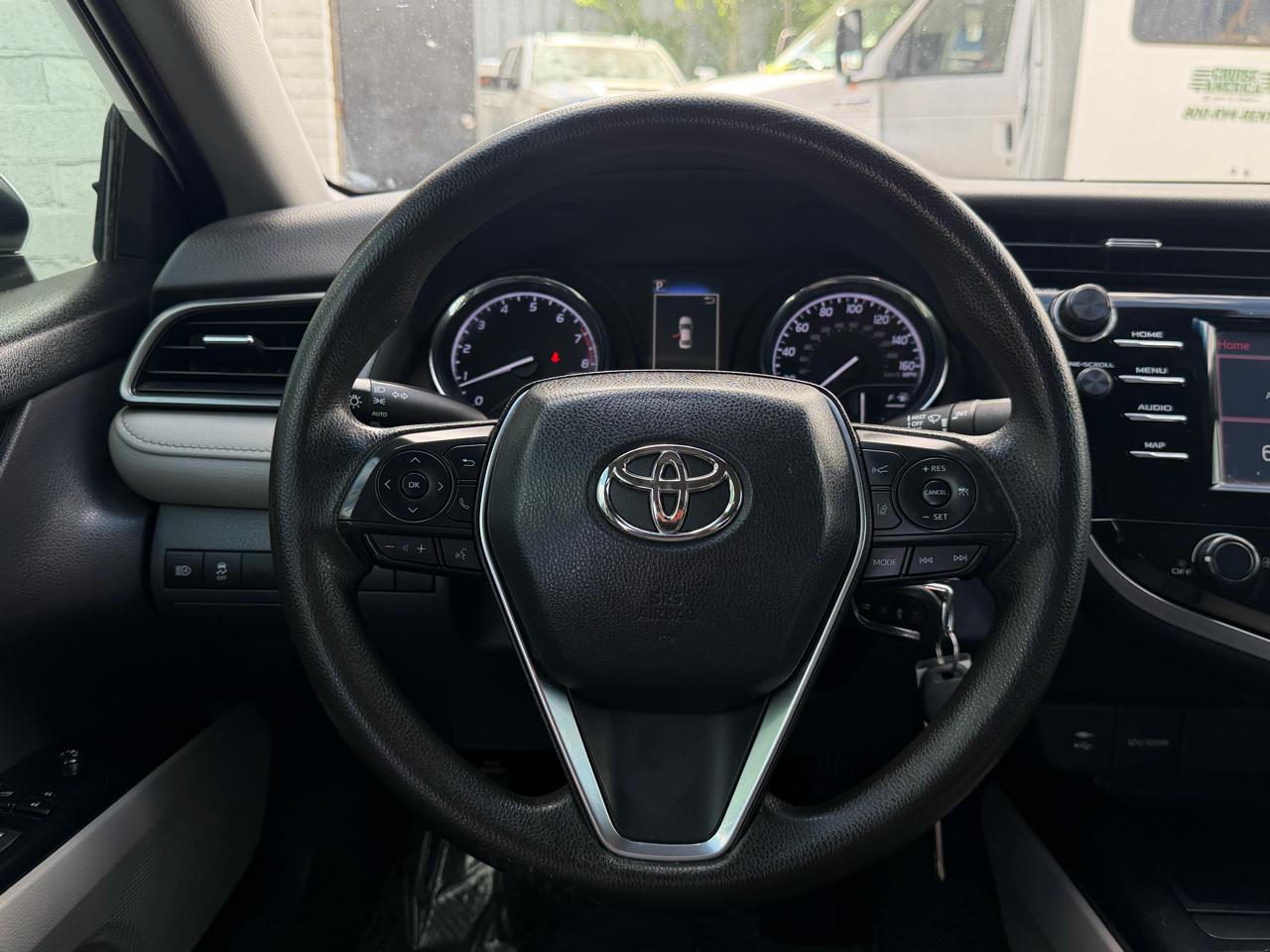 Toyota Camry XLE Auto (Natl) 2019