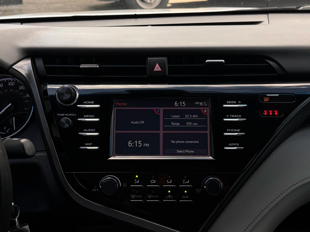 Toyota Camry XLE Auto (Natl) 2019