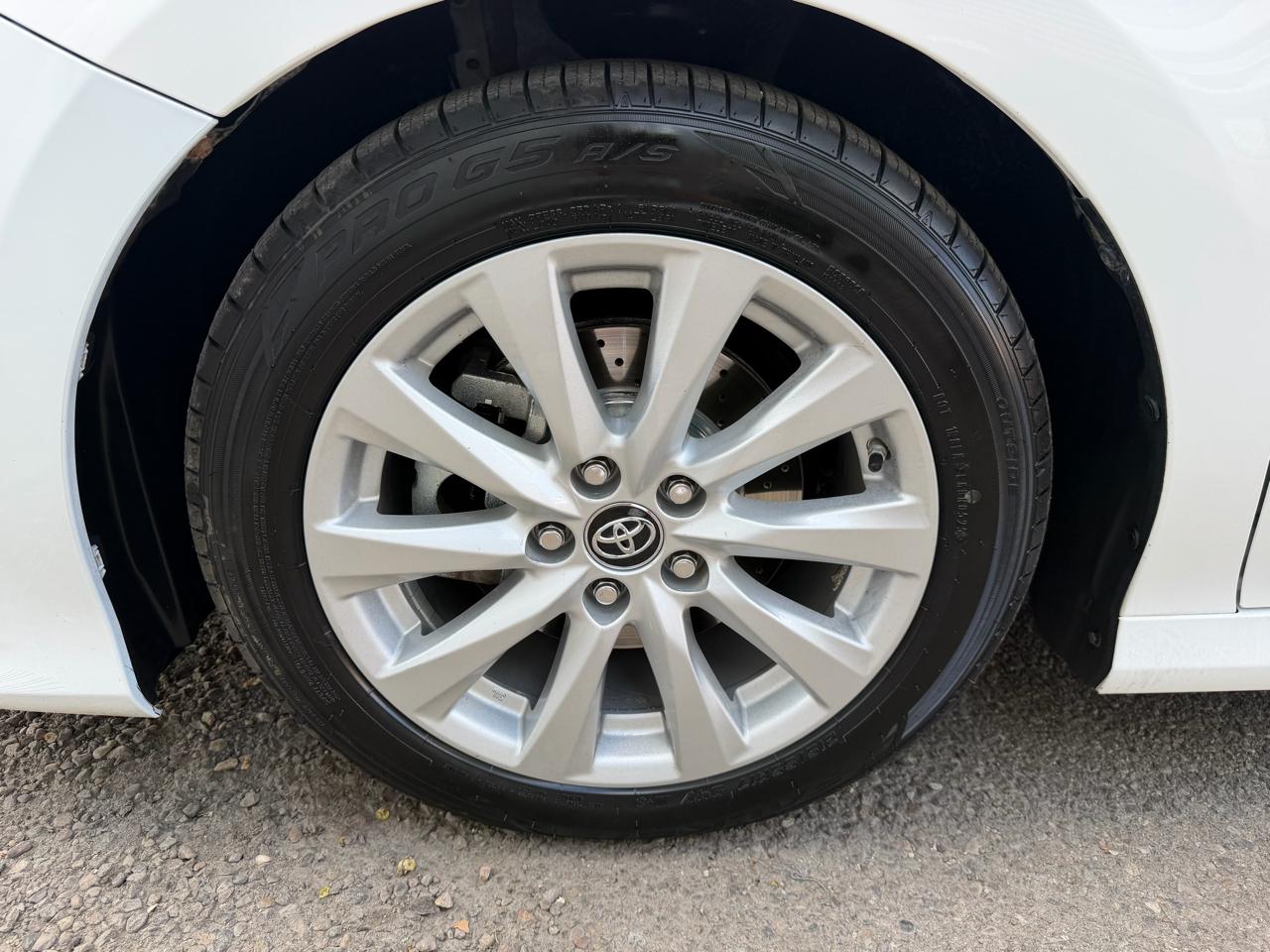 Toyota Camry XLE Auto (Natl) 2019