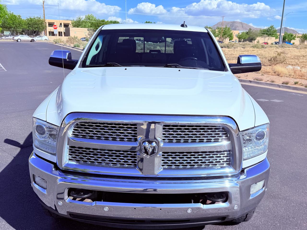 RAM 2500 Laramie 4x4 Crew Cab 6'4" Box 2017
