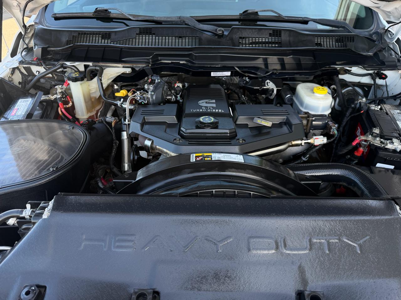 RAM 2500 Laramie 4x4 Crew Cab 6'4" Box 2017