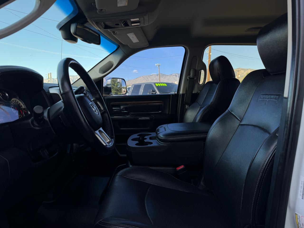 RAM 2500 Laramie 4x4 Crew Cab 6'4" Box 2017