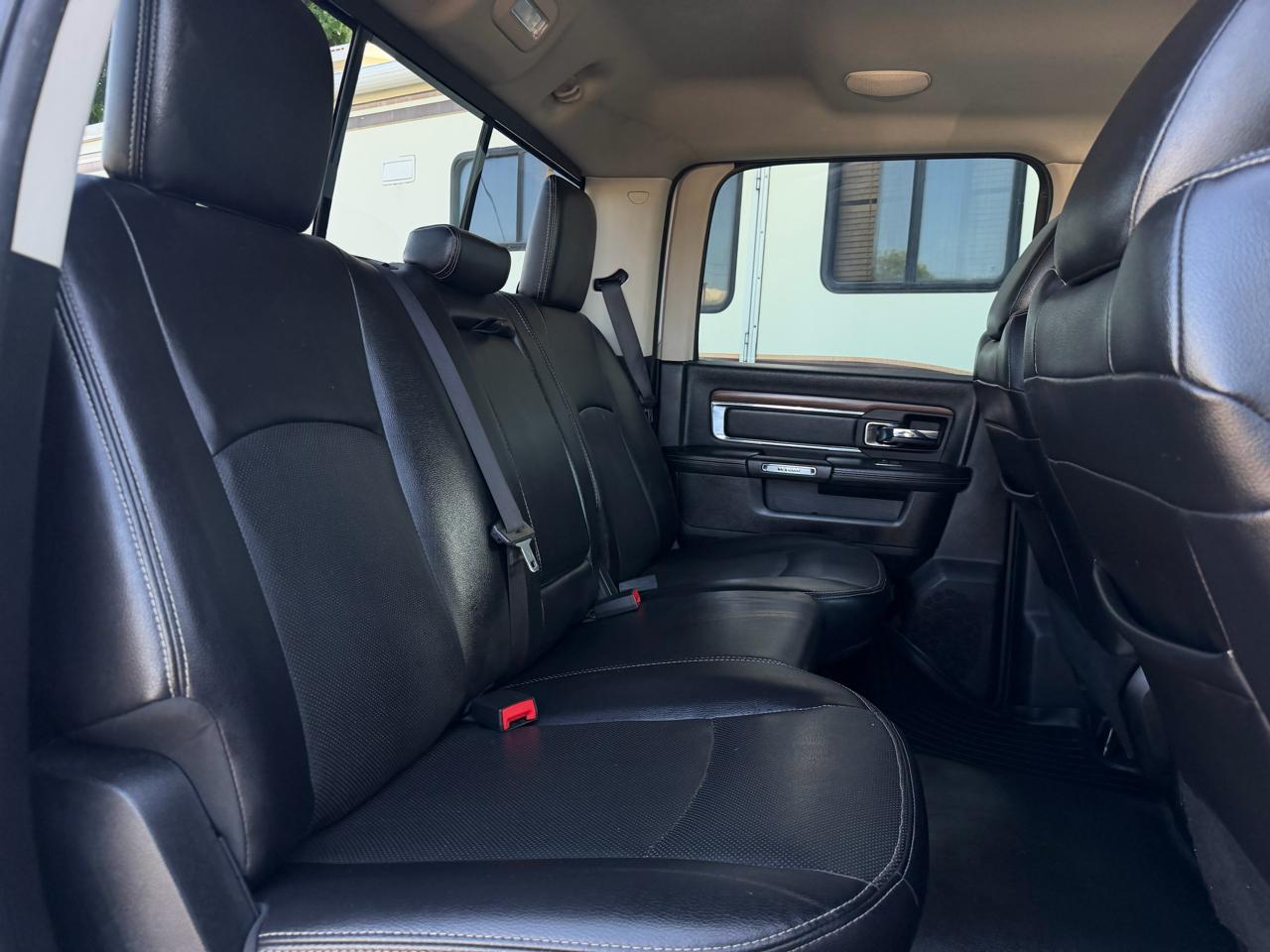 RAM 2500 Laramie 4x4 Crew Cab 6'4" Box 2017