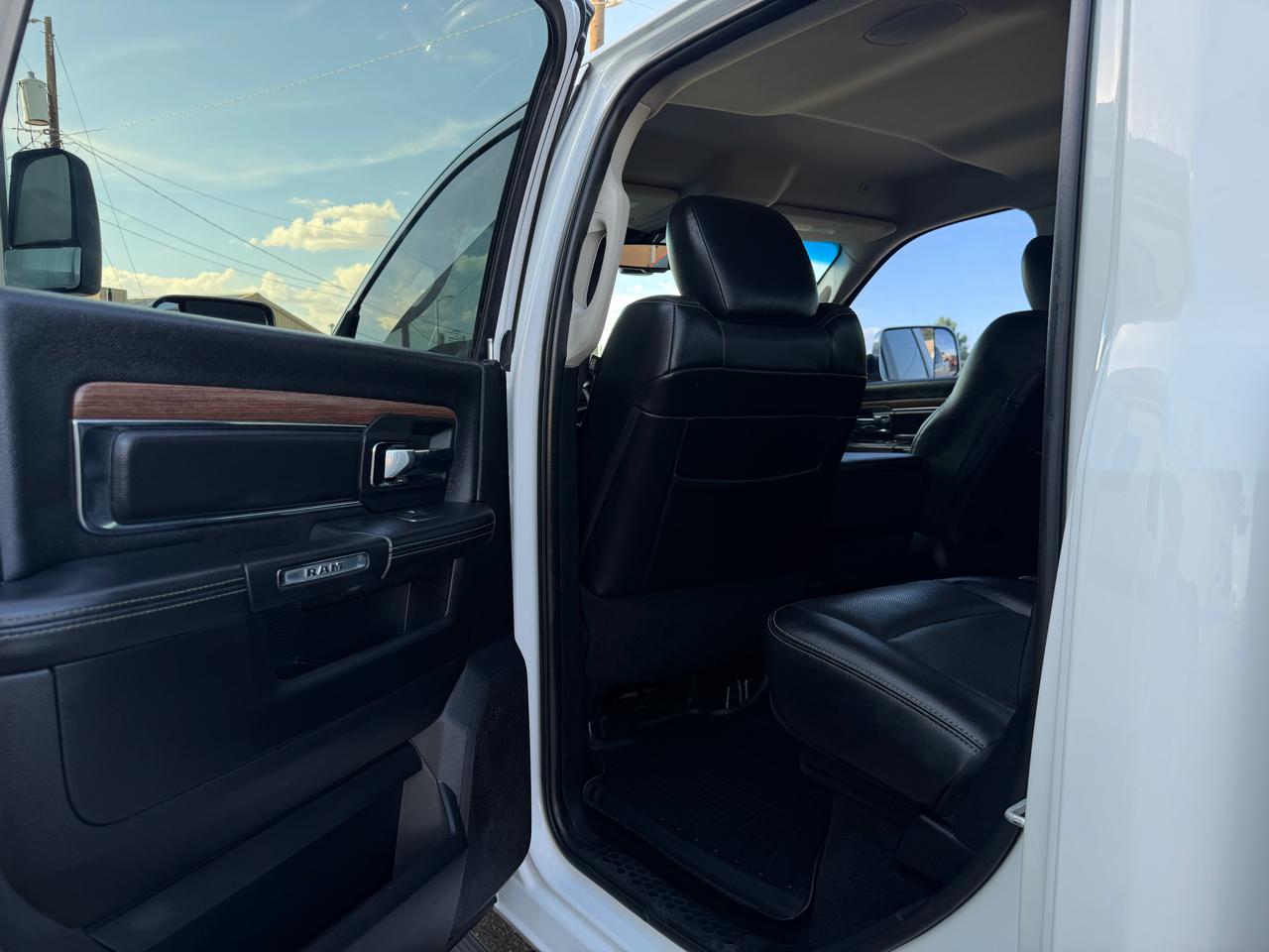 RAM 2500 Laramie 4x4 Crew Cab 6'4" Box 2017