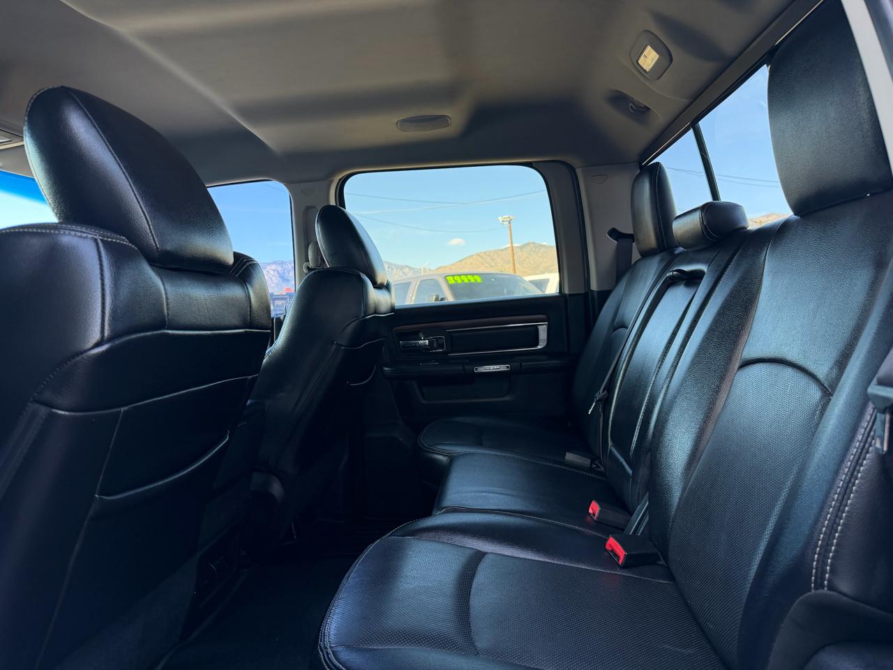 RAM 2500 Laramie 4x4 Crew Cab 6'4" Box 2017