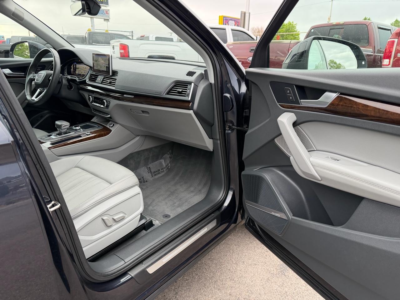 Audi Q5 Premium Plus 45 TFSI quattro 2019