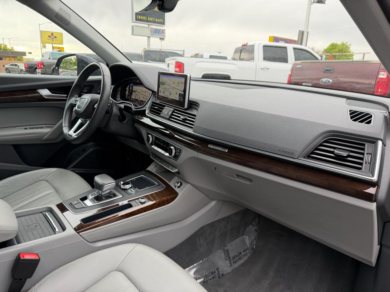Audi Q5 Premium Plus 45 TFSI quattro 2019