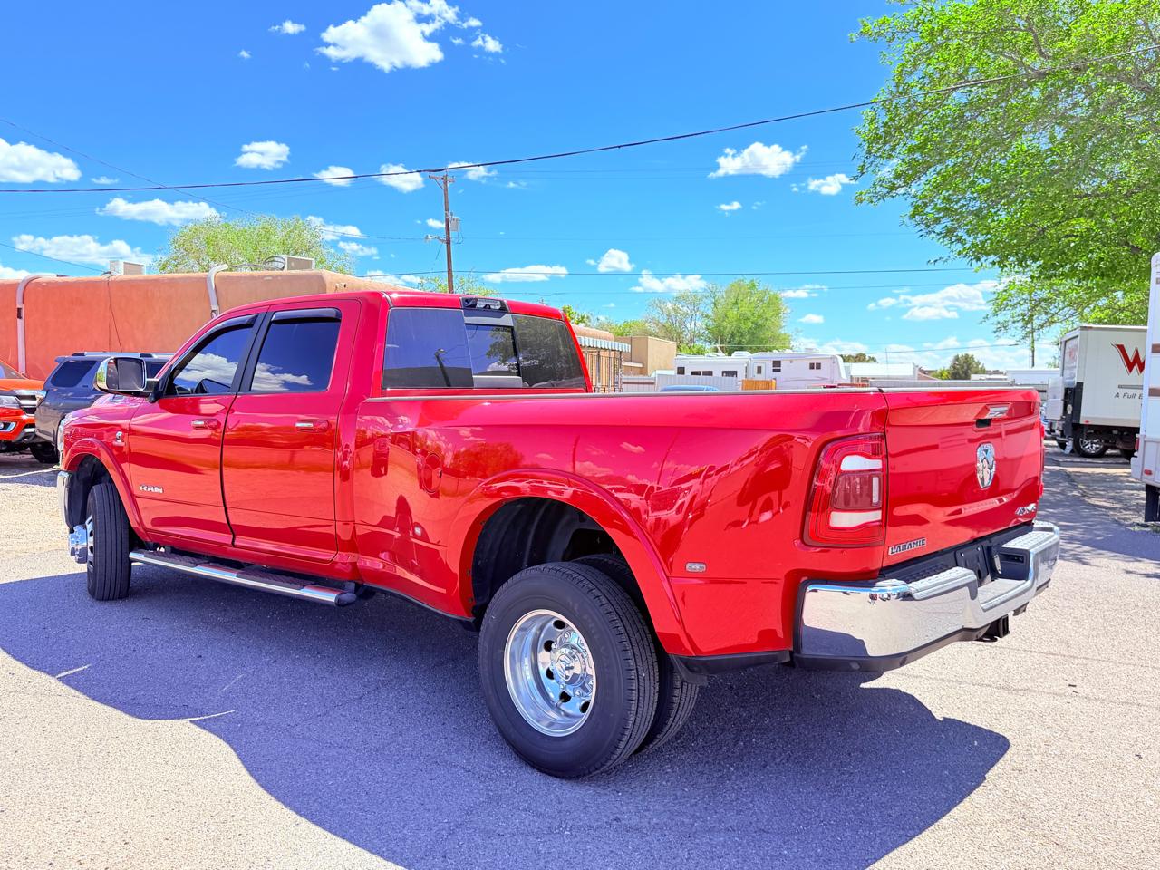 RAM 3500 Laramie 4x4 Crew Cab 8' Box 2020