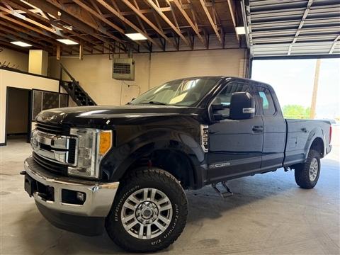 2017 Ford Super Duty F-250 SRW XLT 4WD SuperCab 8' Box