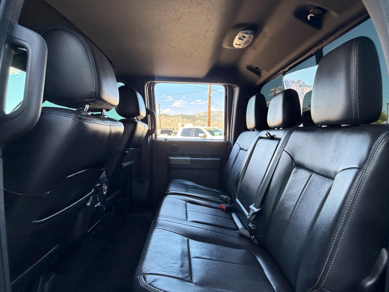 Ford Super Duty F-250 SRW 4WD Crew Cab 156" Lariat 2012