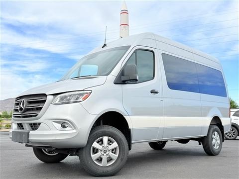 2022 Mercedes-Benz Sprinter Cargo Van 2500 Standard Roof V6 144" 4WD