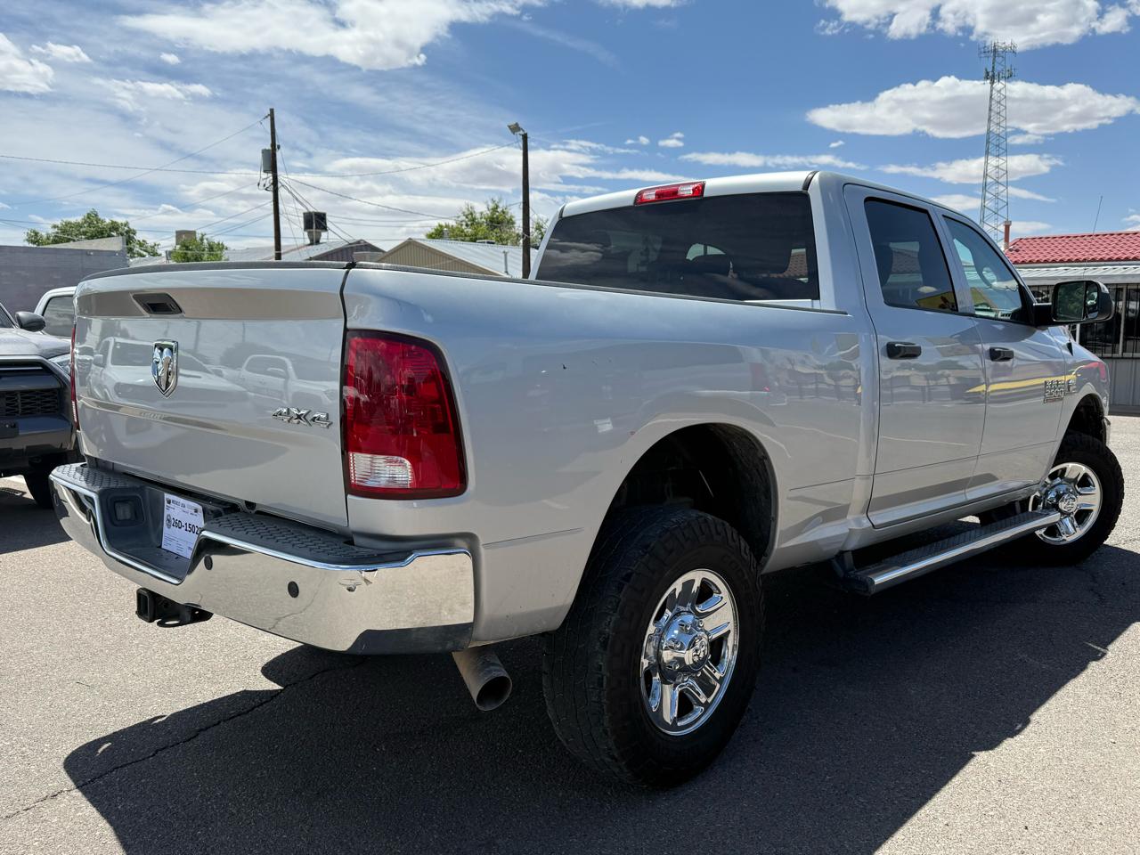 RAM 2500 Tradesman 4x4 Crew Cab 6'4" Box 2018