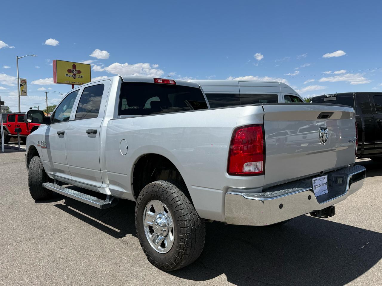 RAM 2500 Tradesman 4x4 Crew Cab 6'4" Box 2018