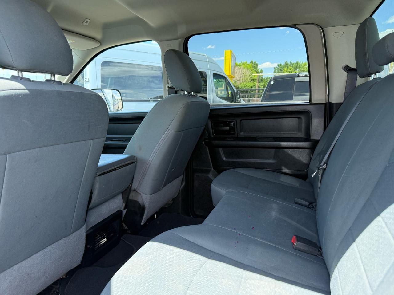 RAM 2500 Tradesman 4x4 Crew Cab 6'4" Box 2018