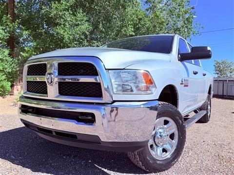 2018 RAM 2500 Tradesman 4x4 Crew Cab 6'4" Box