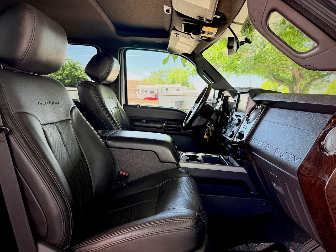 Ford Super Duty F-250 SRW Platinum 4WD Crew Cab 6.75' Box 2015