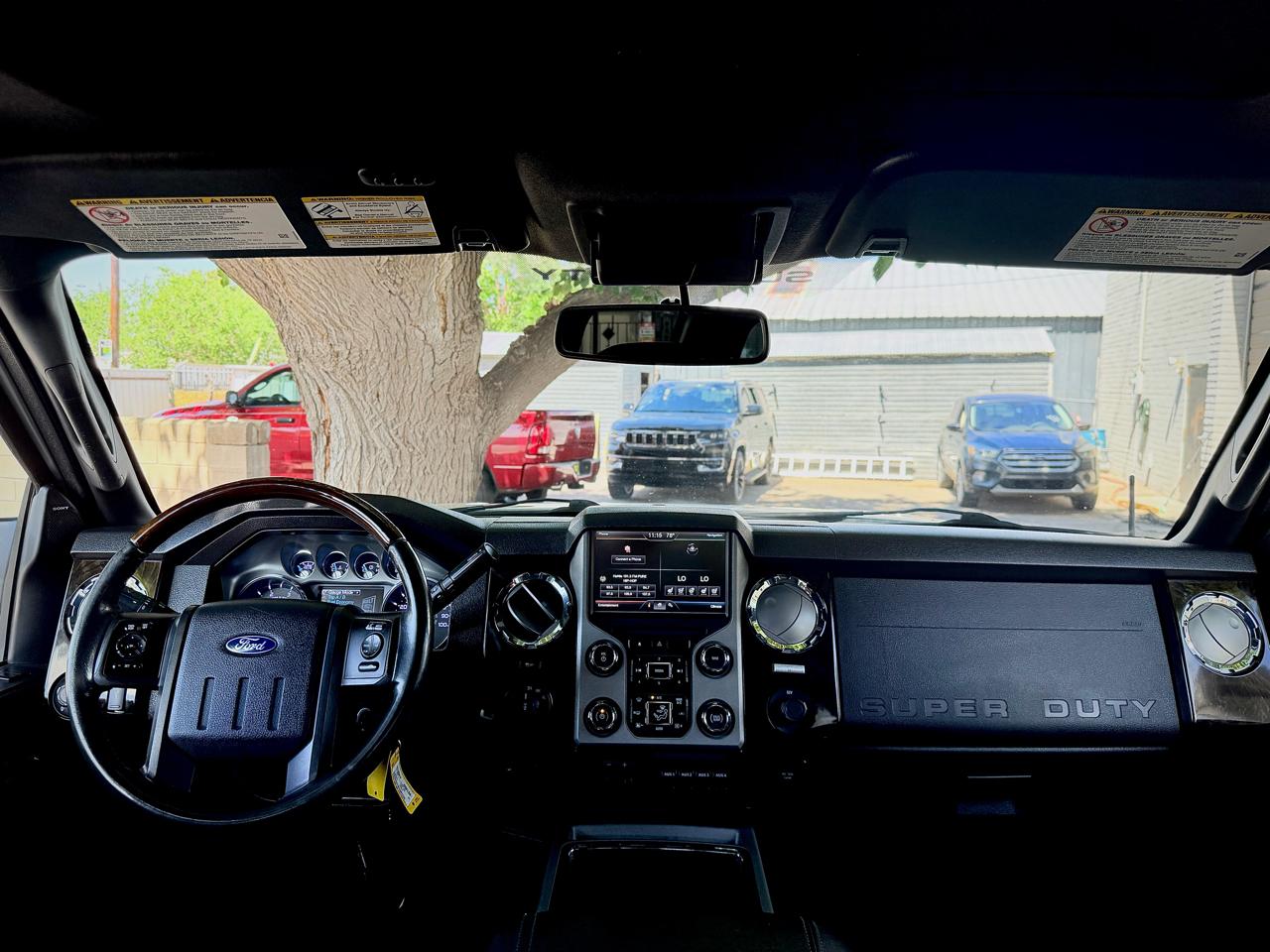 Ford Super Duty F-250 SRW Platinum 4WD Crew Cab 6.75' Box 2015