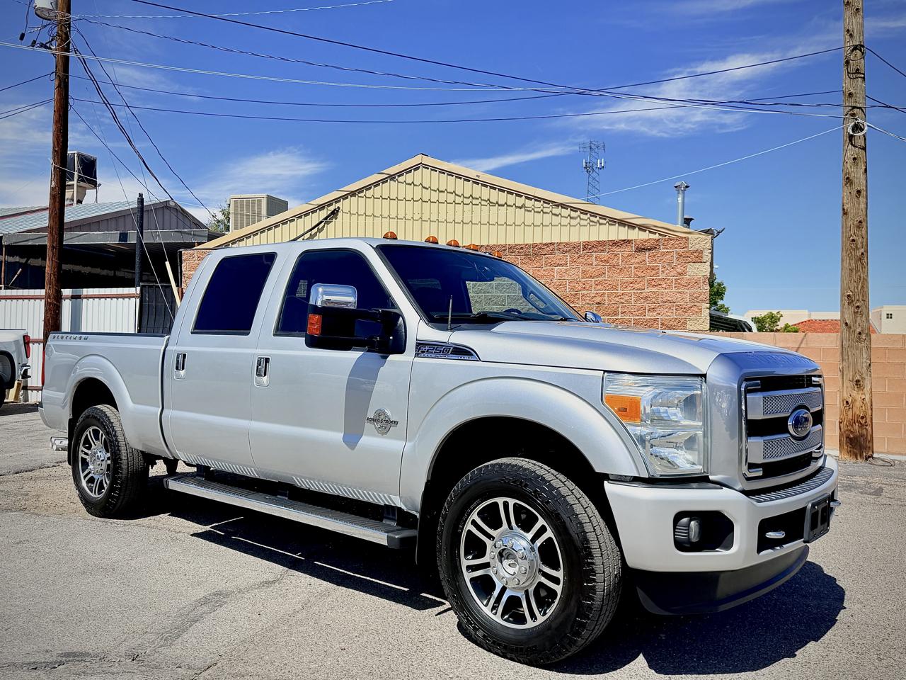 Ford Super Duty F-250 SRW Platinum 4WD Crew Cab 6.75' Box 2015