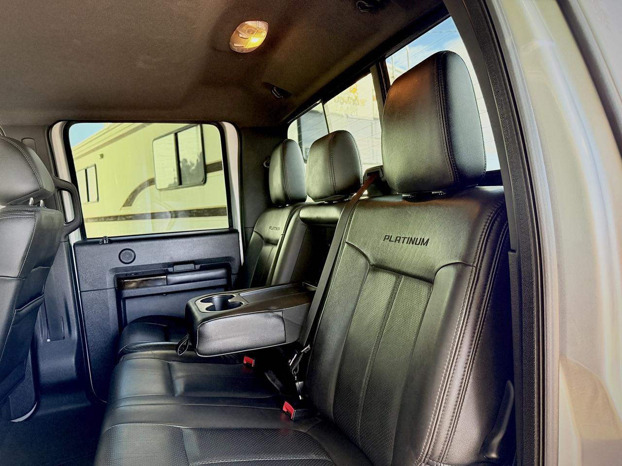 Ford Super Duty F-250 SRW Platinum 4WD Crew Cab 6.75' Box 2015