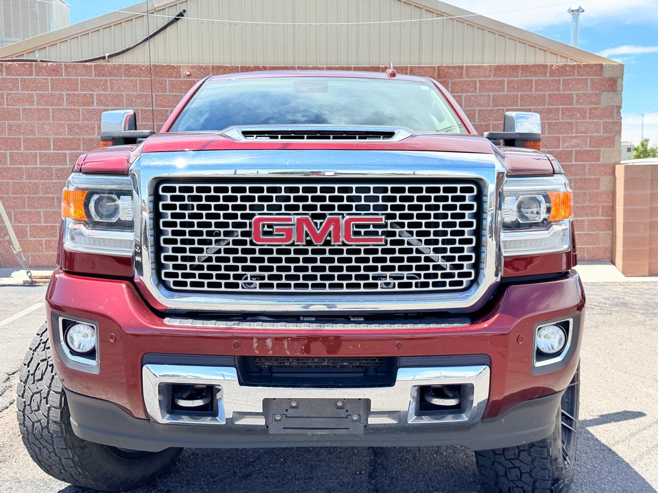 GMC Sierra 2500HD 4WD Crew Cab 153.7" Denali 2017