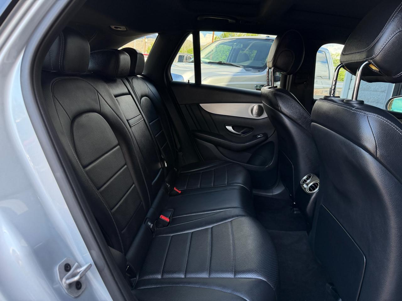 Mercedes-Benz GLC GLC 300 SUV 2021