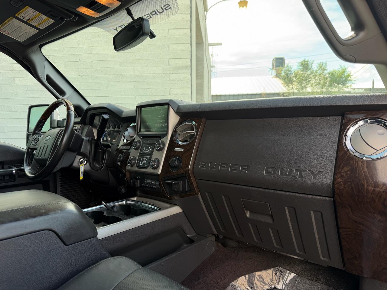 Ford Super Duty F-250 SRW 4WD Crew Cab 156" Platinum 2015