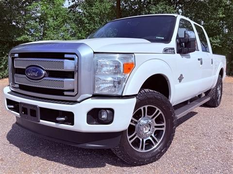 2015 Ford Super Duty F-250 SRW 4WD Crew Cab 156" Platinum