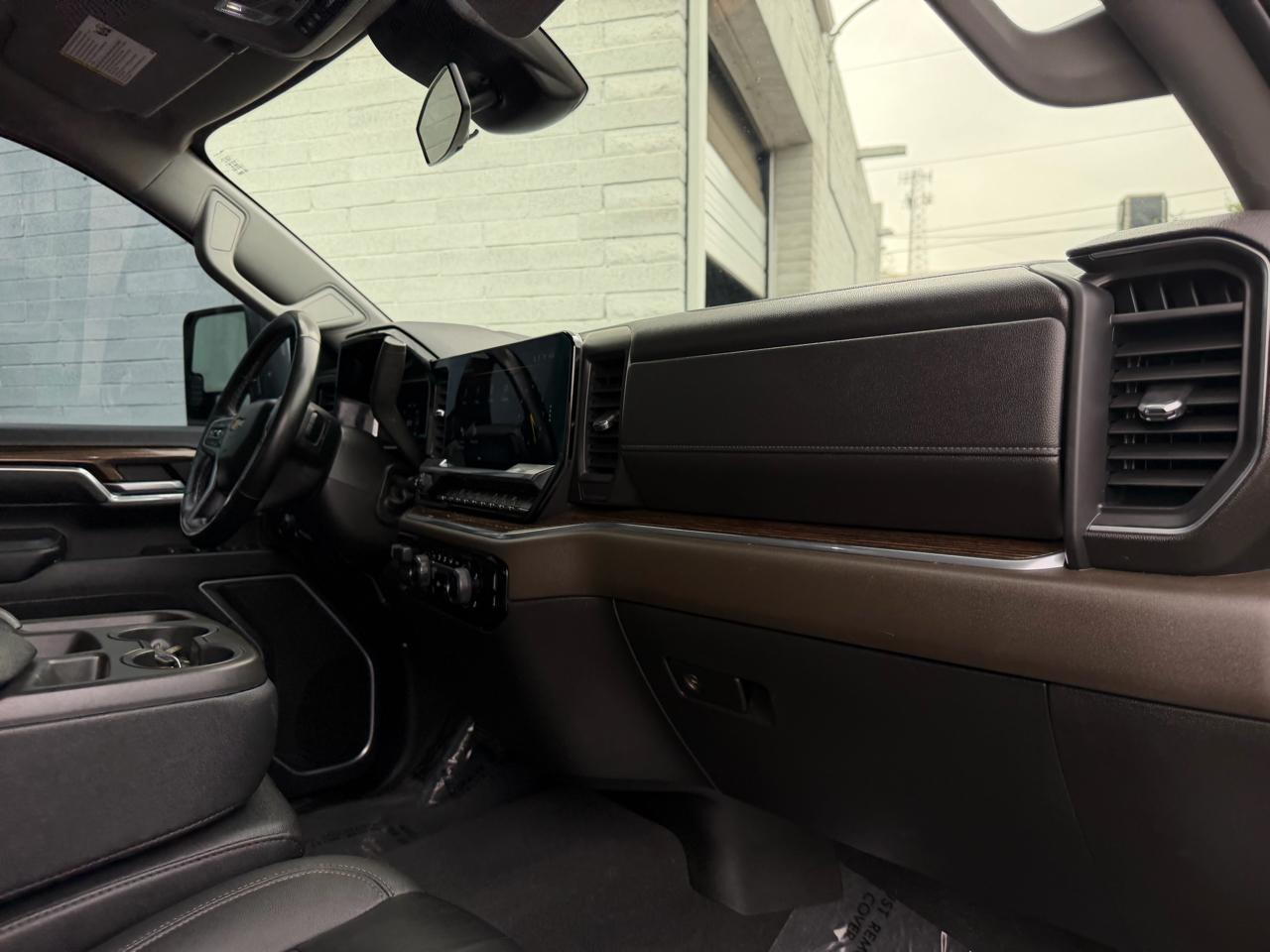 Chevrolet Silverado 2500HD 4WD Crew Cab 159" LT 2024