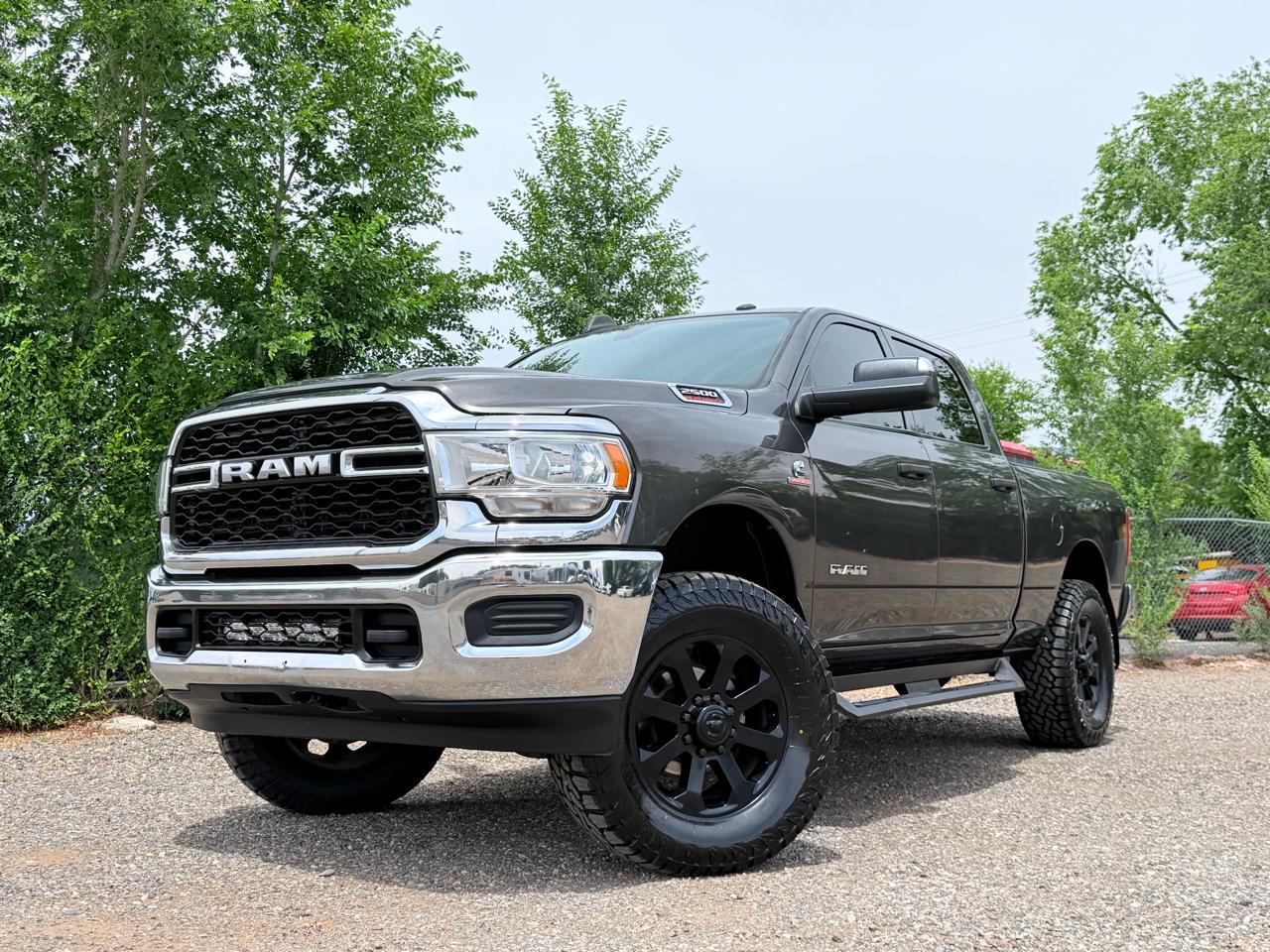 RAM 2500 Tradesman 4x4 Crew Cab 6'4" Box 2019