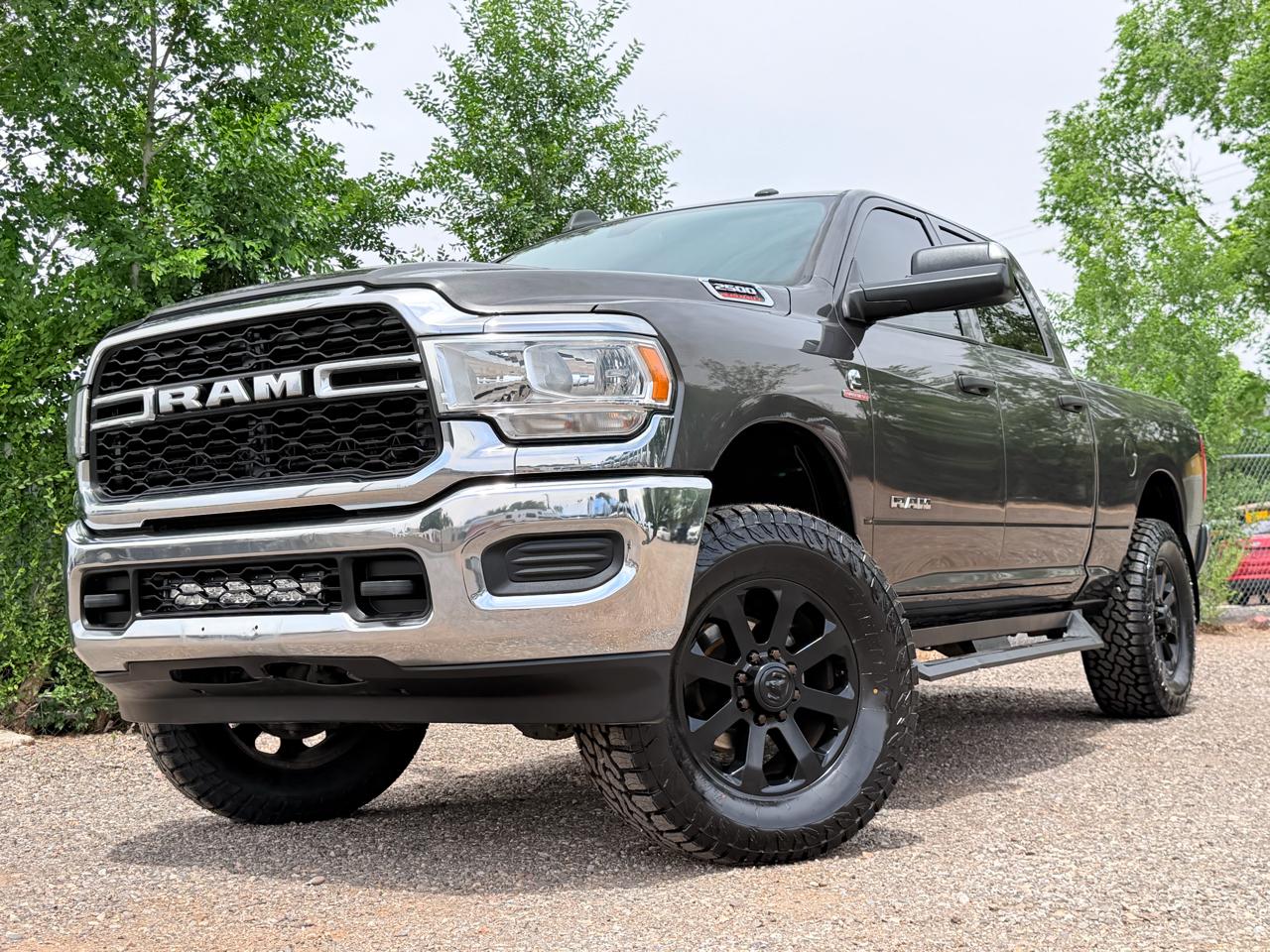 RAM 2500 Tradesman 4x4 Crew Cab 6'4" Box 2019