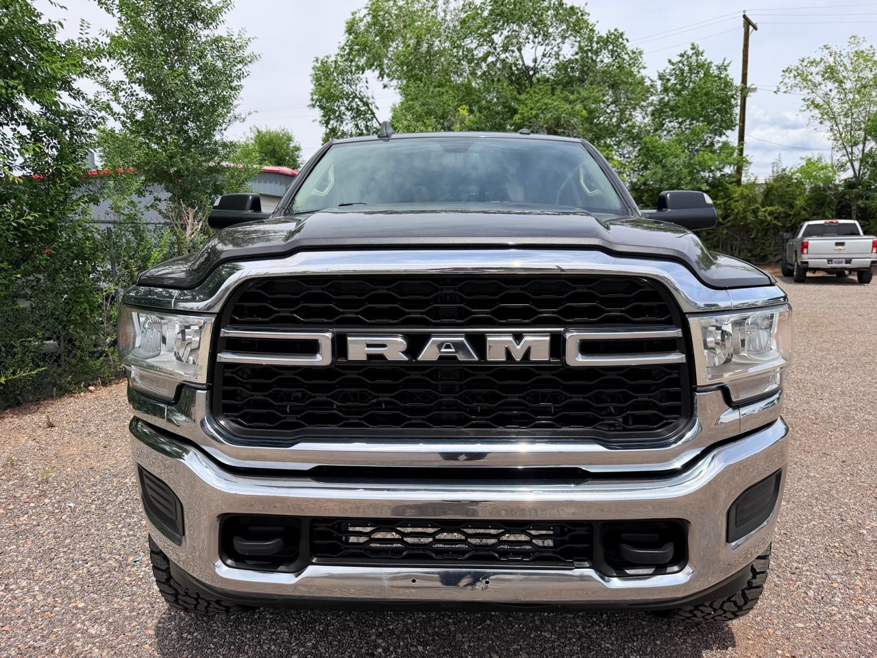 RAM 2500 Tradesman 4x4 Crew Cab 6'4" Box 2019