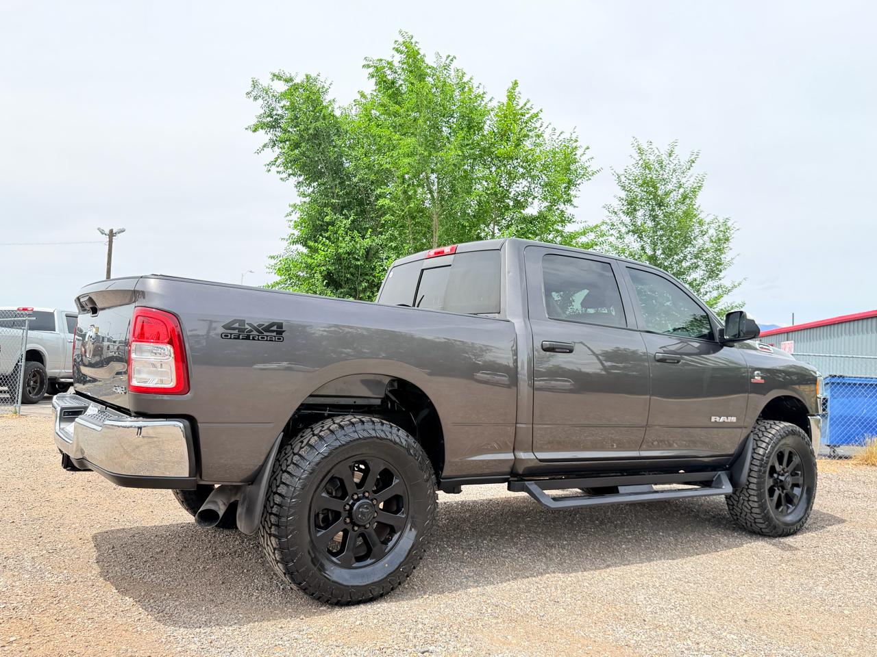 RAM 2500 Tradesman 4x4 Crew Cab 6'4" Box 2019