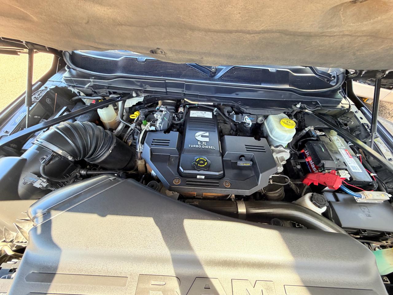 RAM 2500 Tradesman 4x4 Crew Cab 6'4" Box 2019