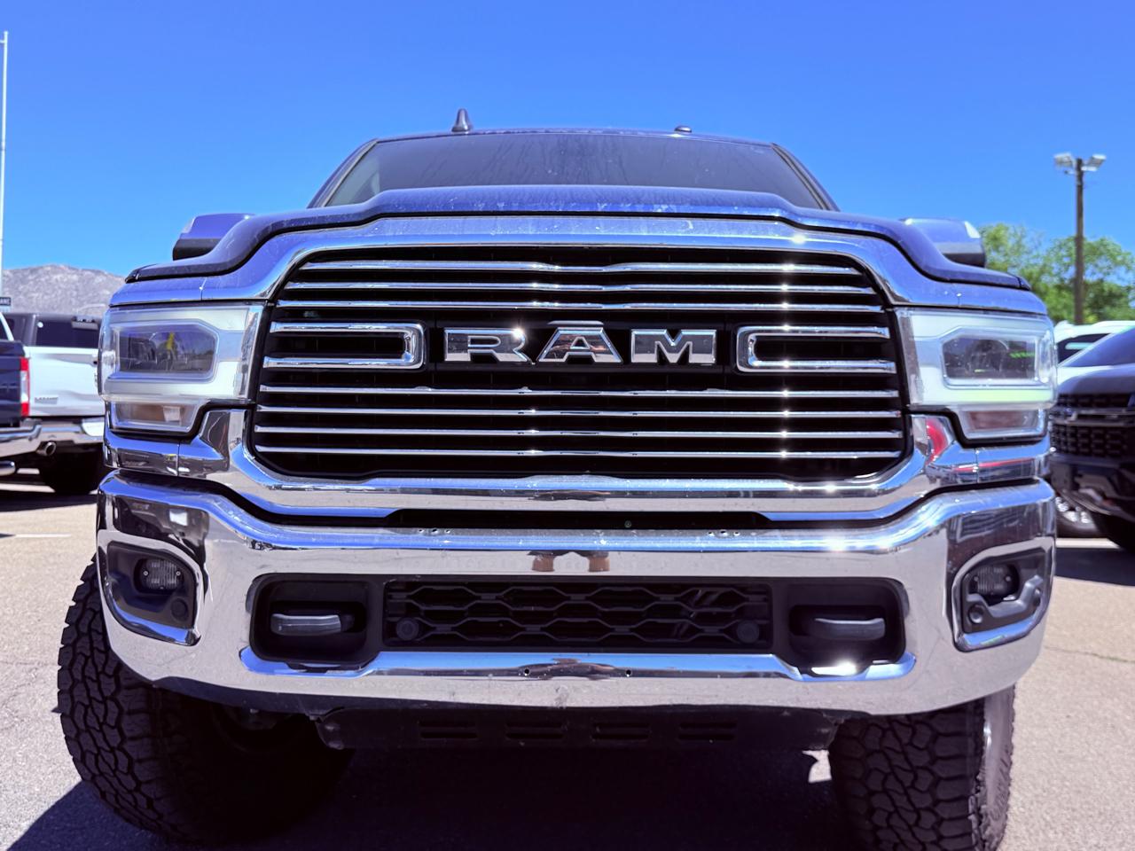 RAM 2500 Laramie 4x4 Crew Cab 6'4" Box 2019