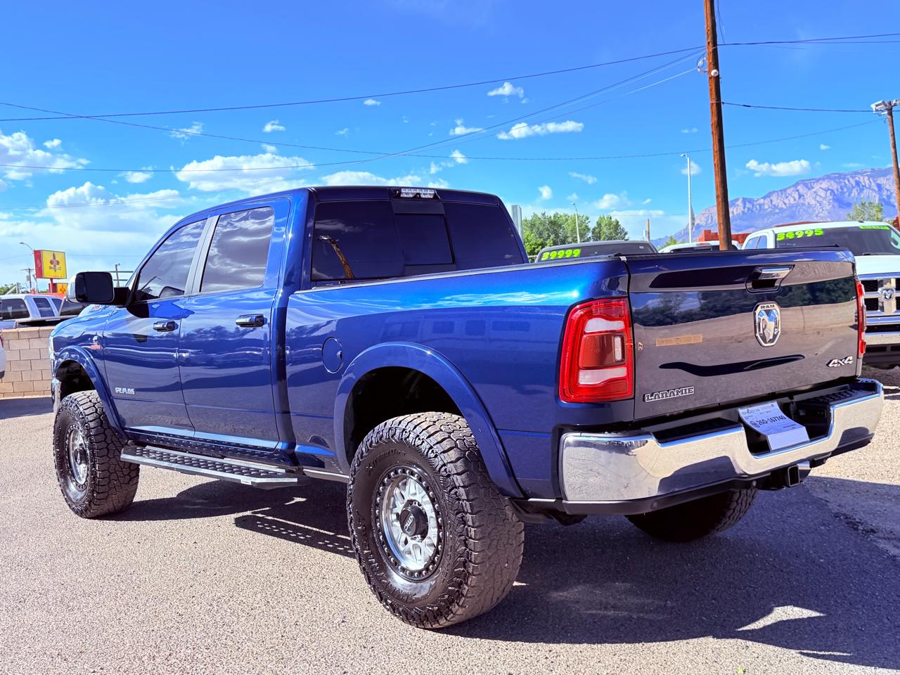 RAM 2500 Laramie 4x4 Crew Cab 6'4" Box 2019
