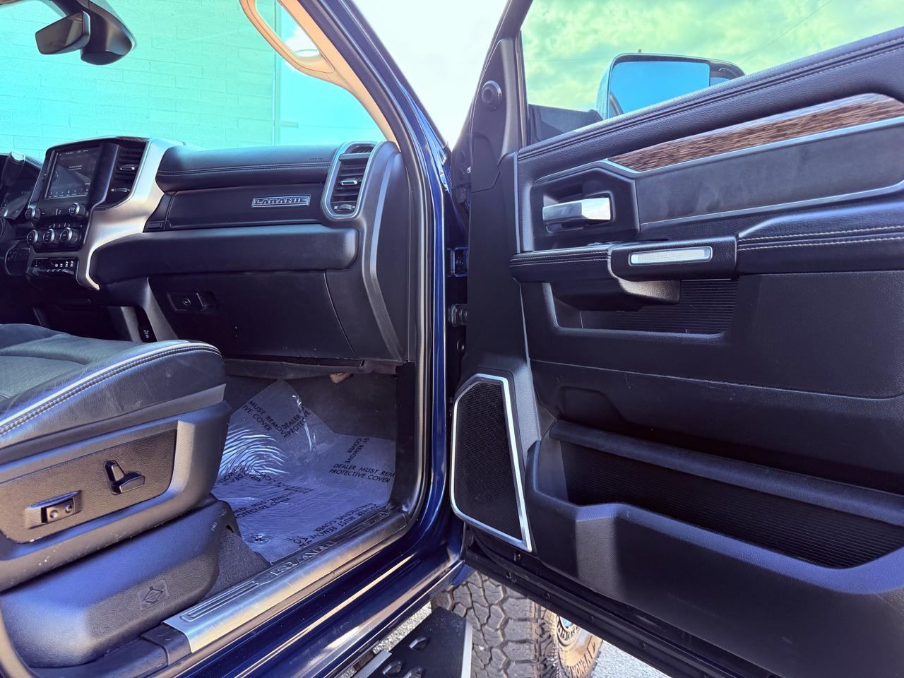 RAM 2500 Laramie 4x4 Crew Cab 6'4" Box 2019
