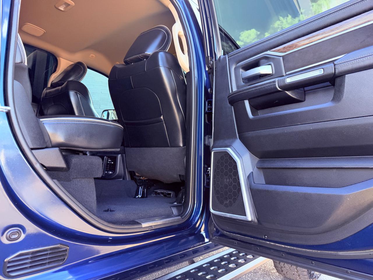 RAM 2500 Laramie 4x4 Crew Cab 6'4" Box 2019