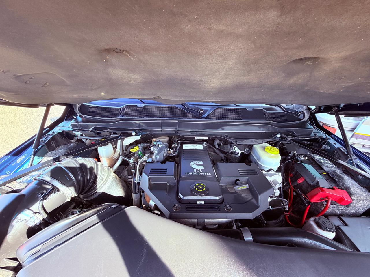 RAM 2500 Laramie 4x4 Crew Cab 6'4" Box 2019