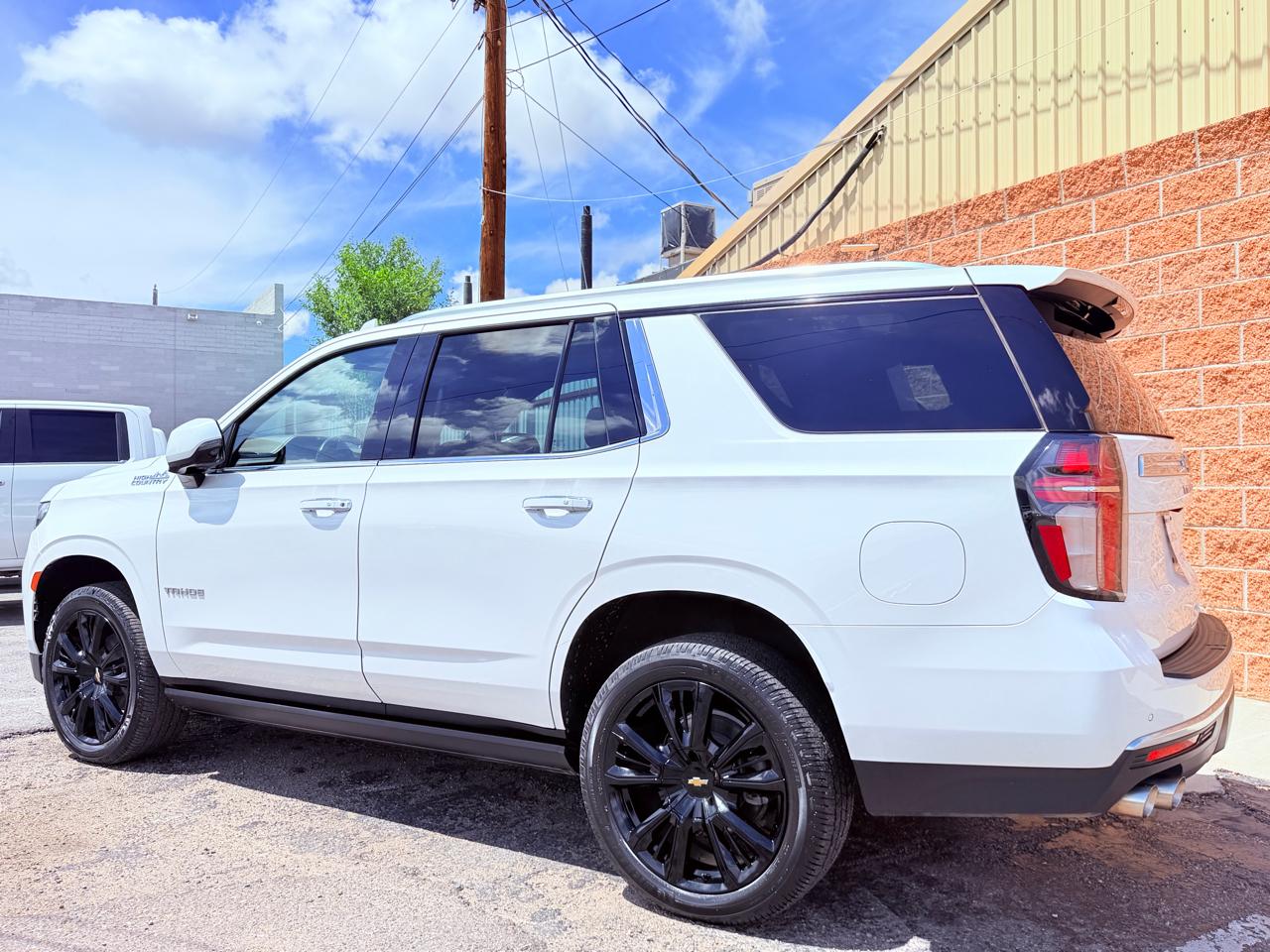 Chevrolet Tahoe 4WD 4dr High Country 2021